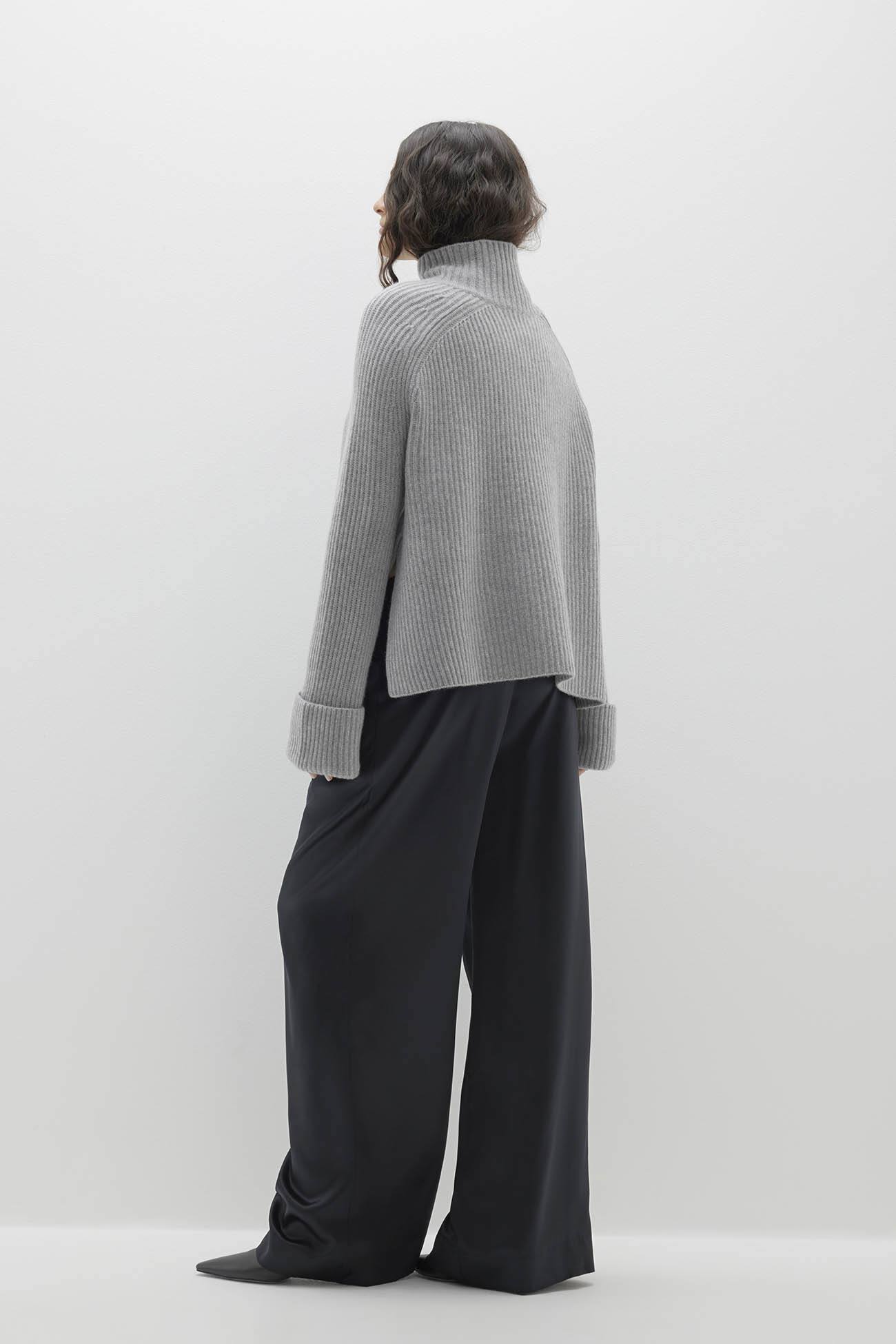 ISABELLA CASHMERE TURTLENECK