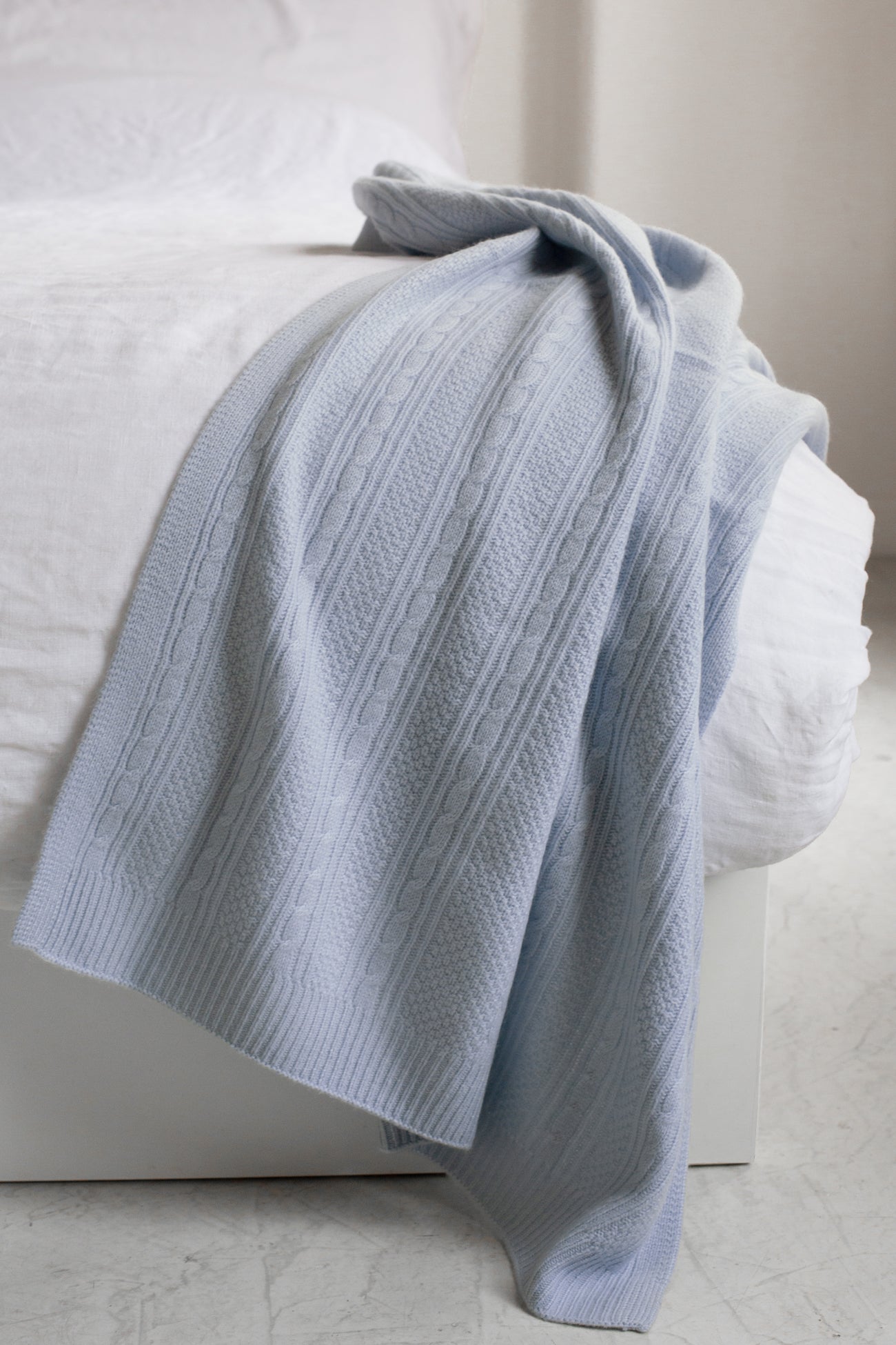 CABLE CASHMERE BABY BLANKET