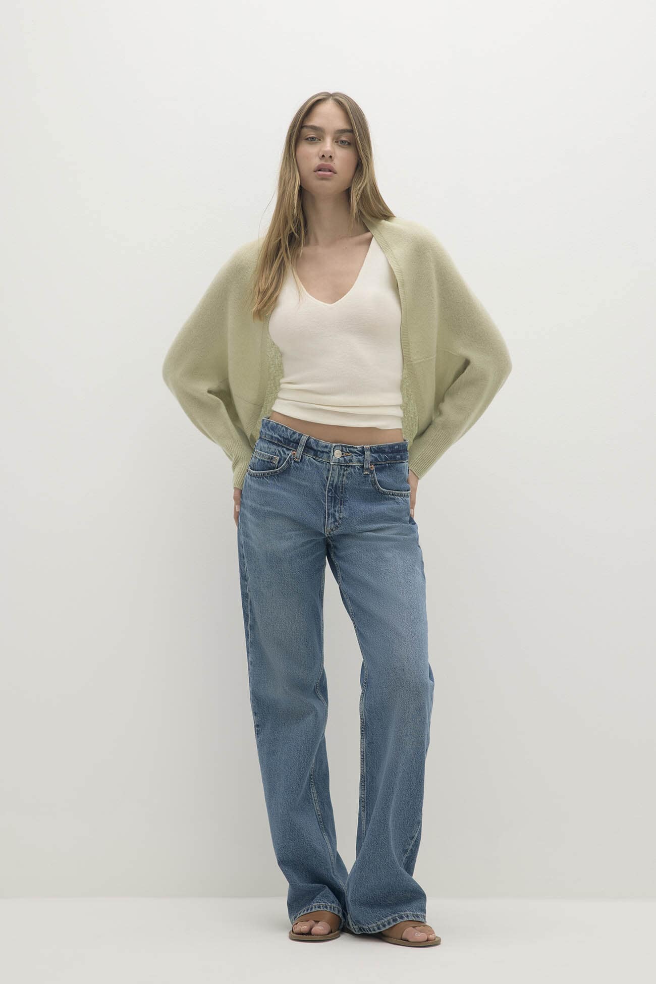 MELI FEATHERWEIGHT CASHMERE SHRUG